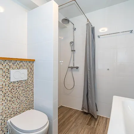 Treibholz דירה *